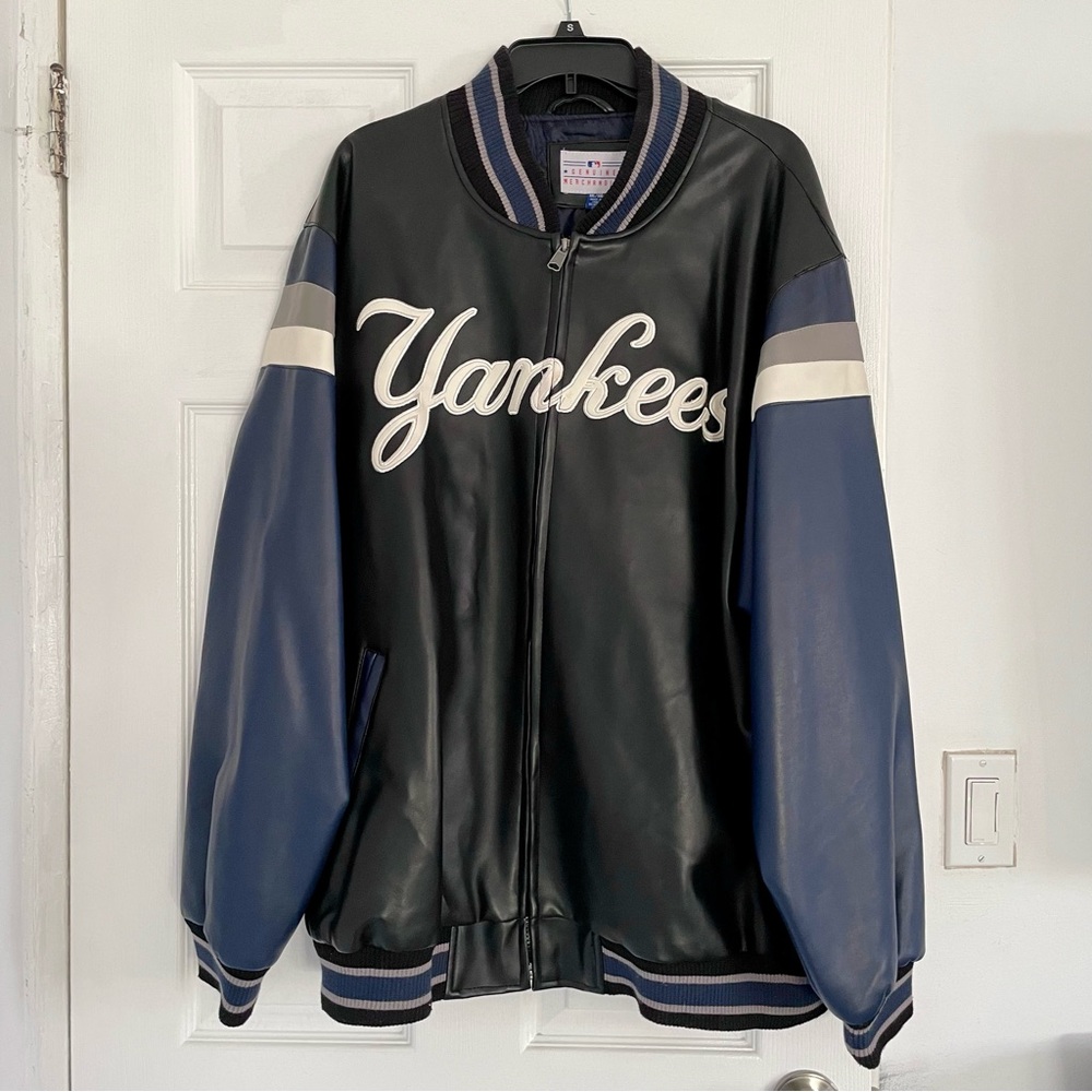 Genuine MLB New York Yankee Varsity Jacket, size XXL